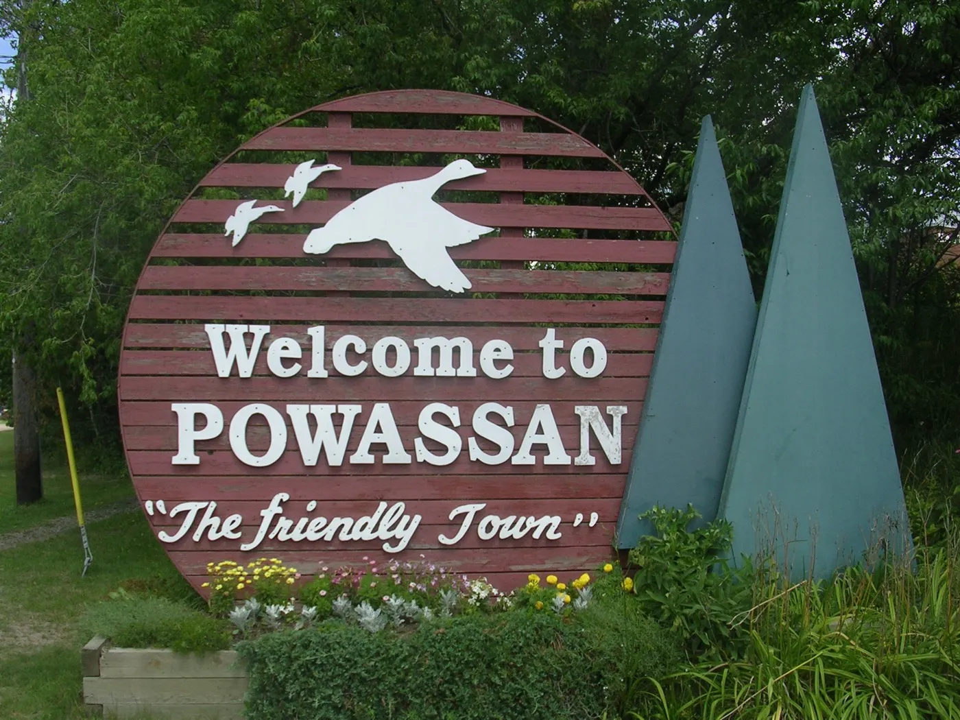 Welcome to Powassan, Ontario — the friendly town gateway sign